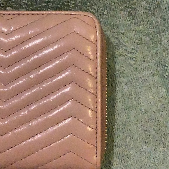 AUTHENTIC MIU MIU RIBBON ROUND ZIP QUILTED WALLET- Blush Pink/Taupe Color - Picture 9 of 12